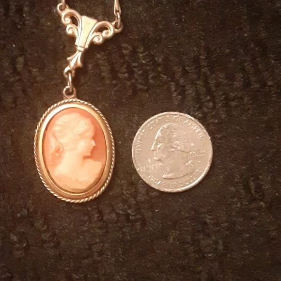 Vintage Cameo Necklace - Picture 5 of 5